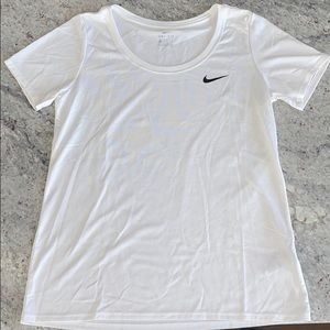 NIKE DRI-FIT SCOOP NECK TEE!